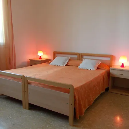 B&B Big Brother Bed & 3*