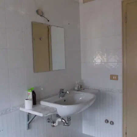Big Brother Bed & 3* Treviso