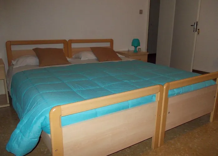 Oda ve Kahvaltı Big Brother Bed &